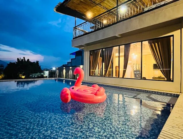 Villa Amara Puncak Bogor, Rekomendasi Villa Estetik Kapasitas 30 Orang dengan View Pegunungan