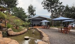Kasamira Cafe Puncak Bogor, Hidden Gem dengan City Light View dan Panorama Gunung yang Memikat