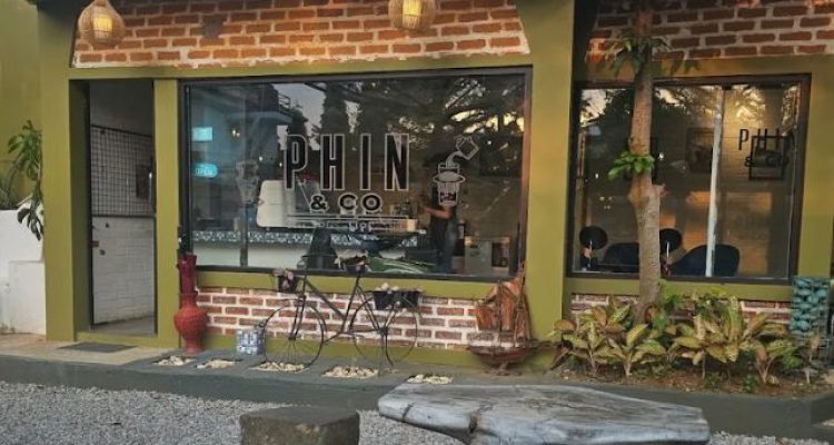 Review Kafe Vietnam Bogor Phin & Co Ciawi