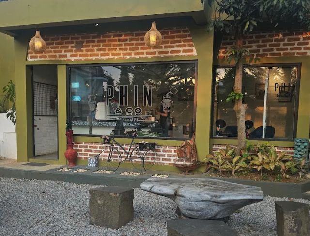 Review Kafe Vietnam Bogor Phin & Co Ciawi