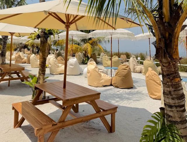 Review Tempat Wisata Nako Pasir Angin Bogor, Liburan Pantai di Atas Gunung plus City View