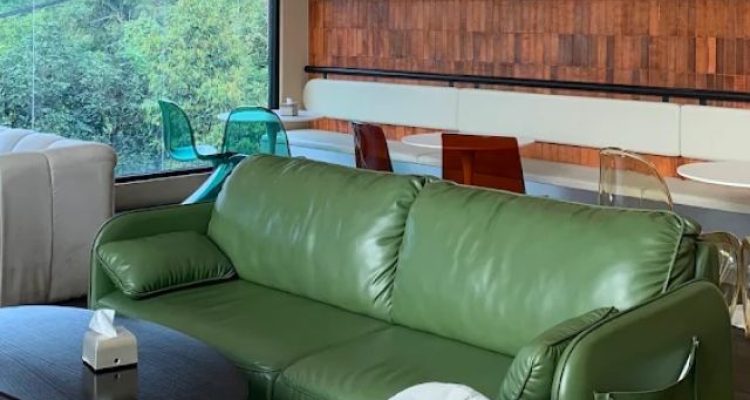 Takato Coffee and Kitchen Bogor, Tempat Ngopi dengan View Gunung Salak