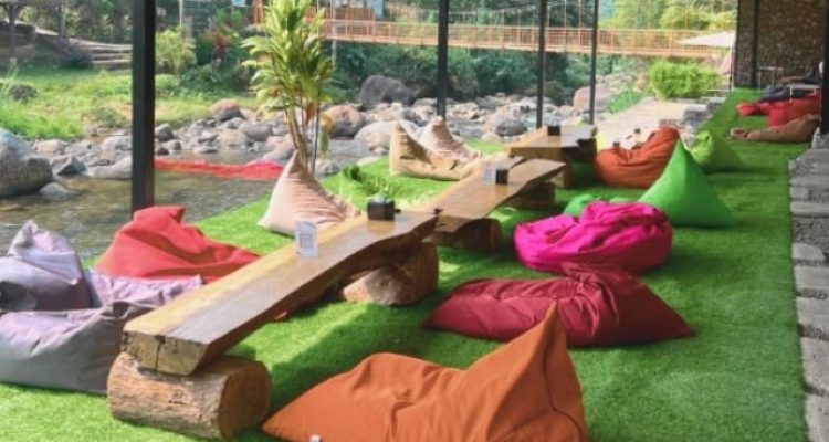 Three Men Koff Sentul Bogor, Cafe View Riverside Arah Gunung Pancar
