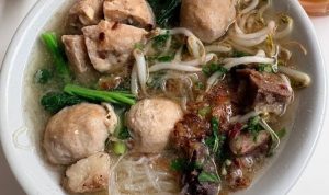 Toko Bakso Budi Sawojajar Bogor, Review Baso Jumbo Penuh Daging yang Wajib Dicoba