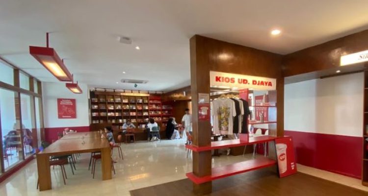 UD Djaya Coffee Taman Kencana Bogor, Coffee Shop dengan Toko Buku yang Nyaman untuk Work From Cafe