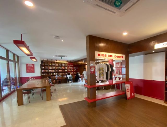 UD Djaya Coffee Taman Kencana Bogor, Coffee Shop dengan Toko Buku yang Nyaman untuk Work From Cafe
