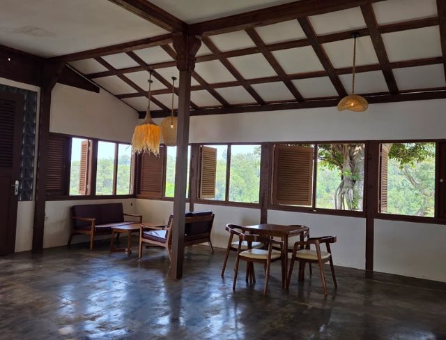 Cafe Bisa Kasih Makan Kelinci View Lembah, Khalasa Coffee Puncak