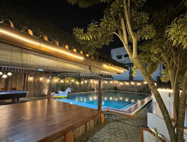 Villa Brilliant Puncak Bogor, Vila Private Pool Kapasitas 30 Orang di Cisarua