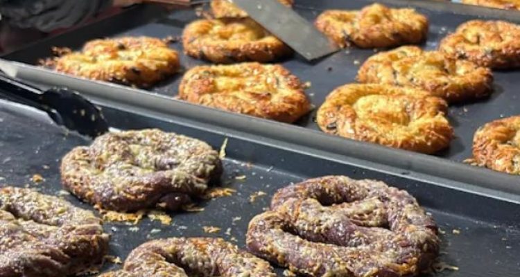 Review Rasa Roti Puter Bogor Varian Keju dan Cokelat