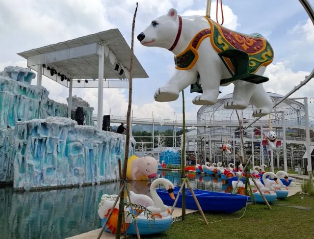 Snowville Sentul, Wisata Salju di Bogor dengan Snow Park Playground