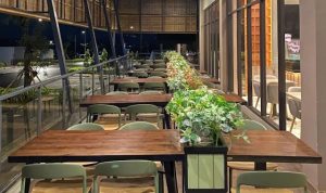 Solaria Summarecon Bogor, Restoran dengan Pemandangan Perbukitan Dekat Jalan Tol