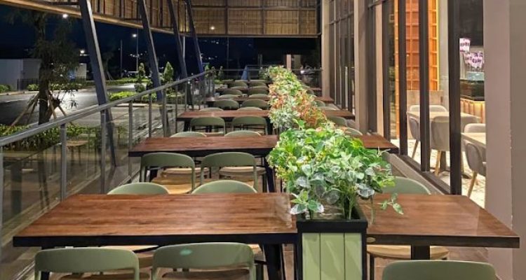 Solaria Summarecon Bogor, Restoran dengan Pemandangan Perbukitan Dekat Jalan Tol